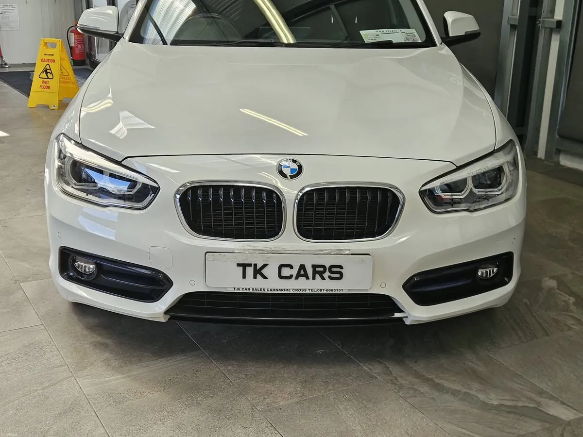 17 BMW 1 SERIES SPORT AUTOMATIC PETROL - Image 4