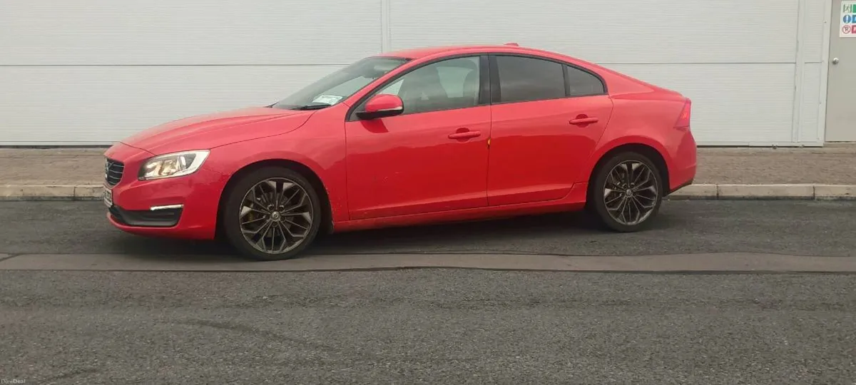 2015 Volvo s60 - Image 2