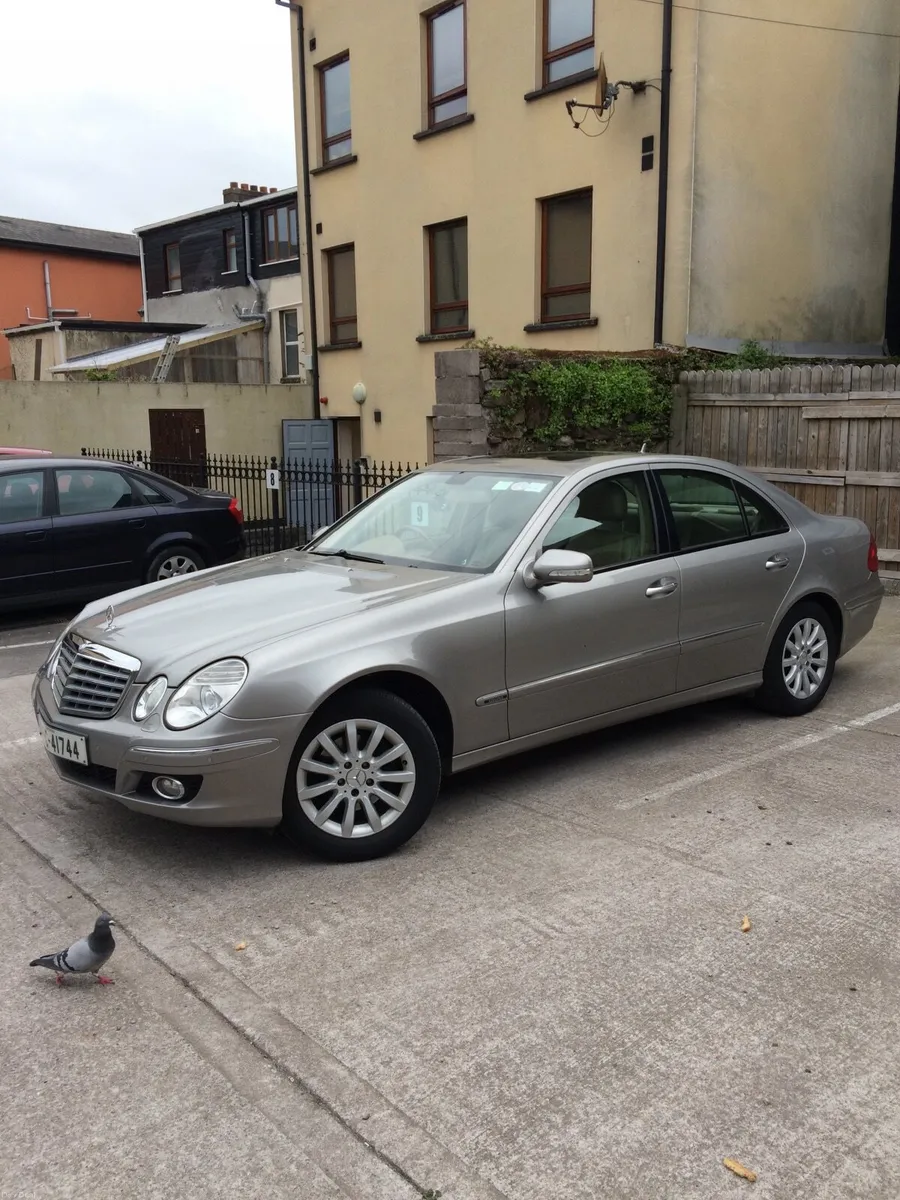 Mercedes-Benz E-Class 2007 - Image 6
