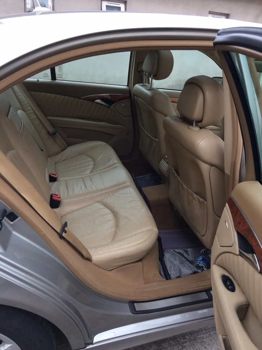 Mercedes-Benz E-Class 2007 - Image 5