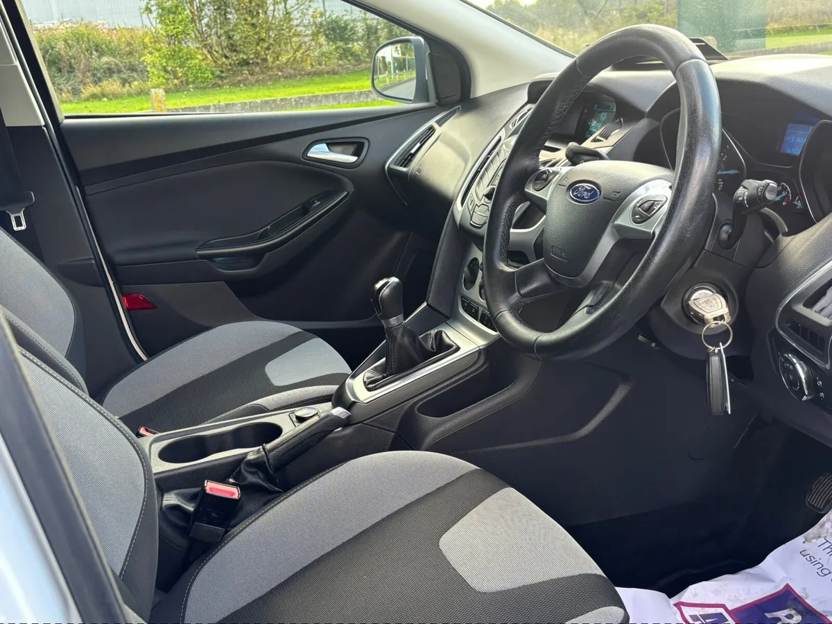 Ford Focus 1.0 ZETEC 5DR 2014 *NEW NCT 08/27* - Image 5