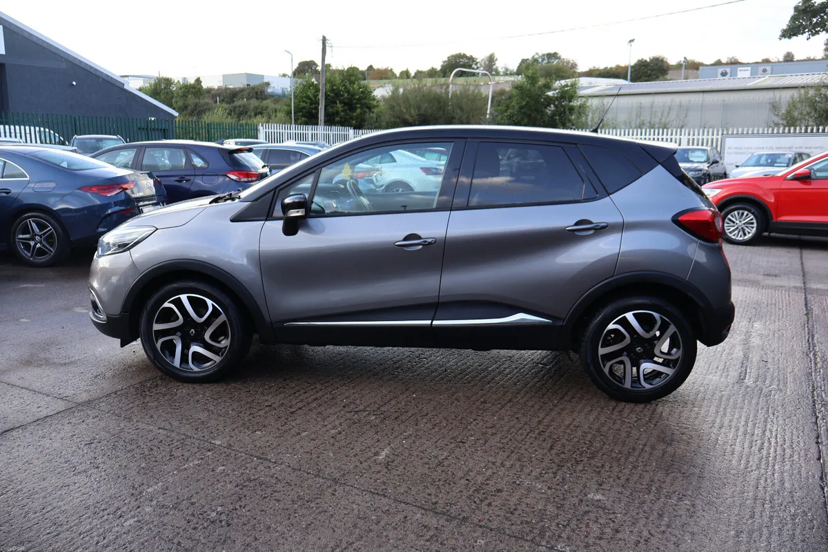 Renault Captur Signature Huge Spec 12 Months NCT! - Image 6