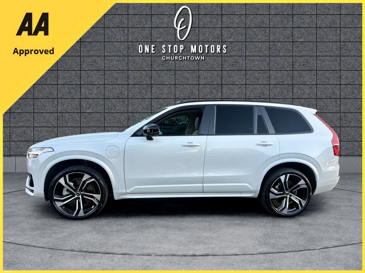 2024 Volvo XC90 T8 *ULTIMATE DARK PLUS* PHEV-7SEAT - Image 2