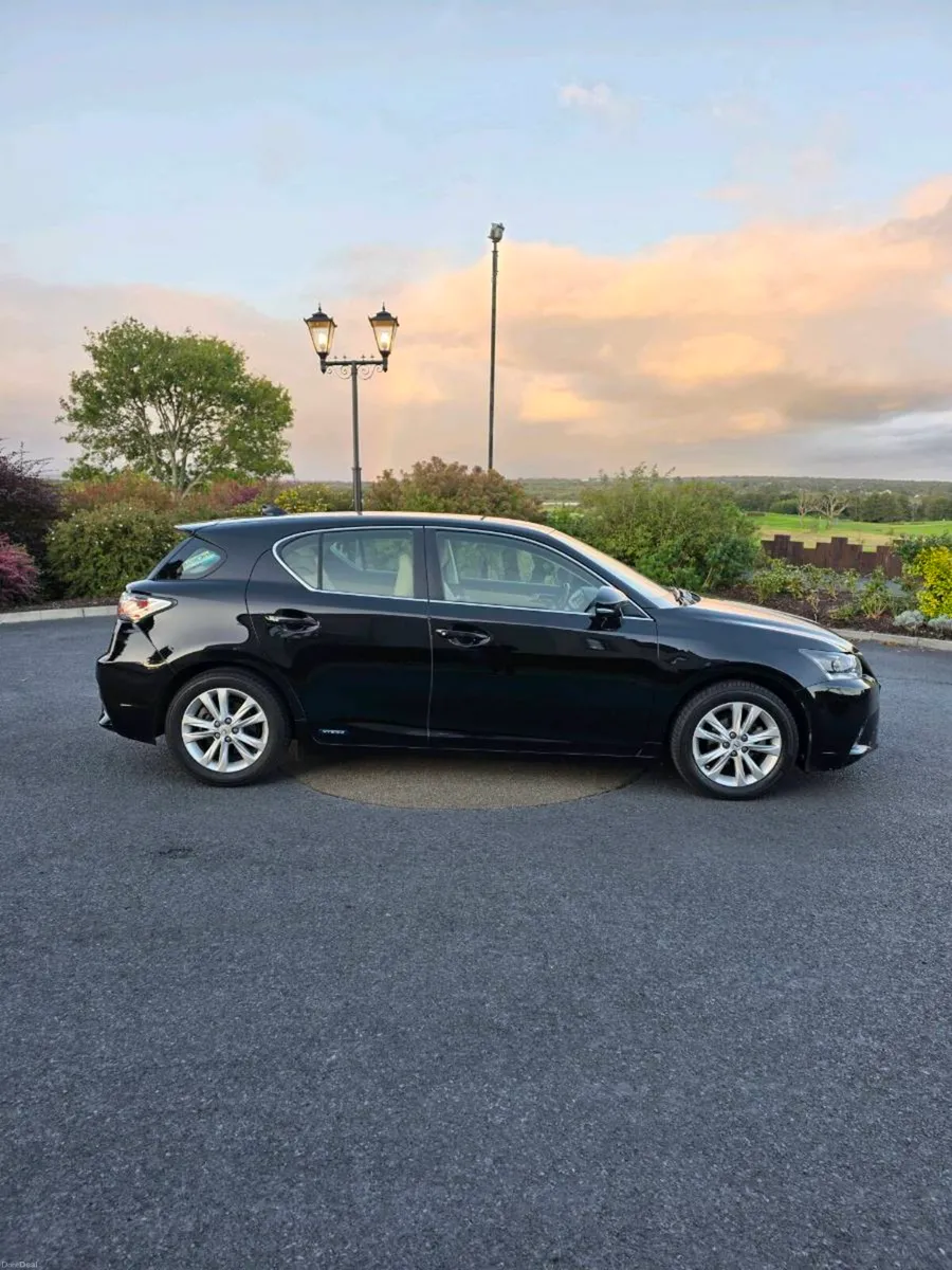 162 Lexus CT200h – Full Lexus Service History - Image 2