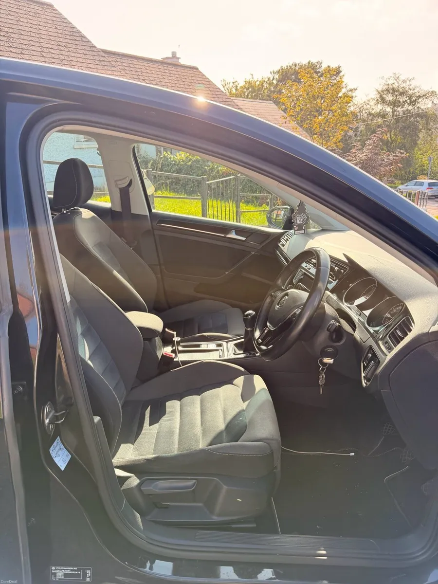 Mk7 Golf 2013 TDI High-line low Km - Image 6