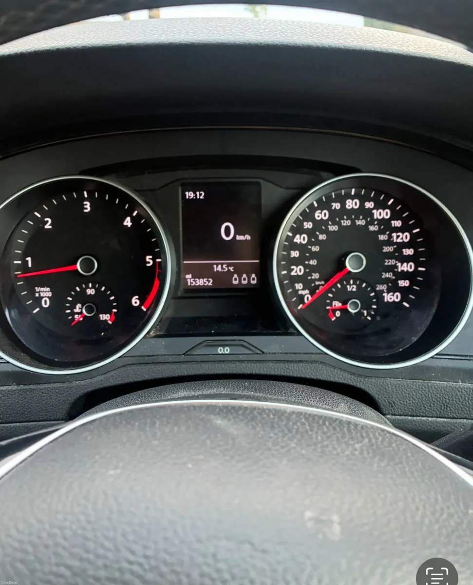 2015 Volkswagen Passat - Image 4