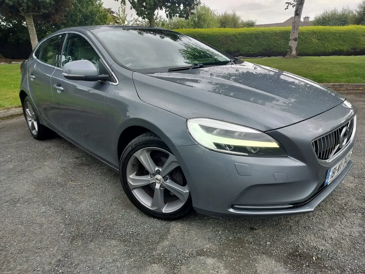 2018 VOLVO V40 D2 2.0L TDI NEW NCT 3/28 LOW MILES - Image 4