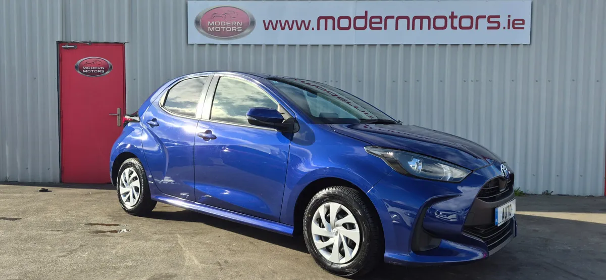 Toyota Yaris hybrid/petrol 1.5 auto new model - Image 1