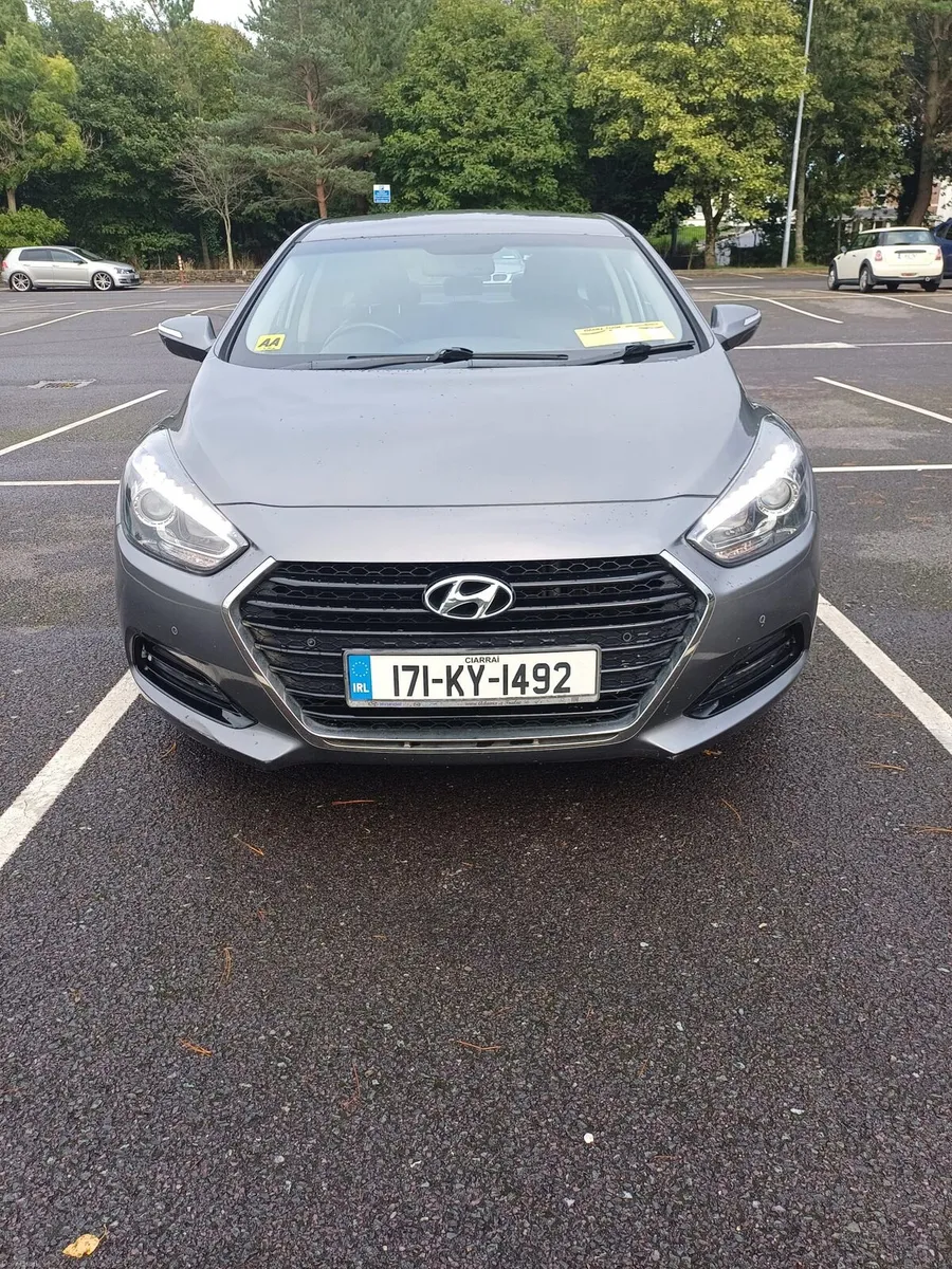 2017 HYUNDAI I40 NCT / TAX 02/27 - Image 1