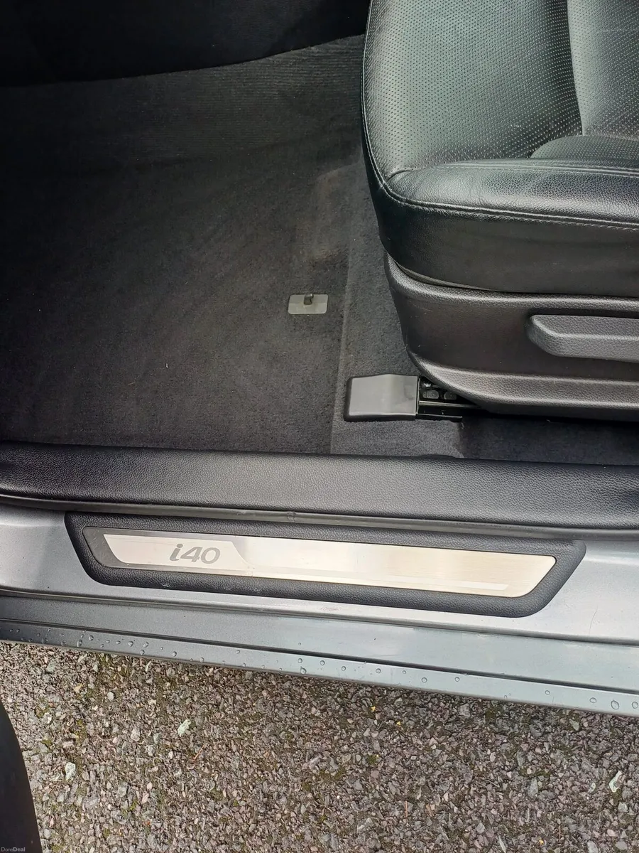 2017 HYUNDAI I40 NCT / TAX 02/27 - Image 6