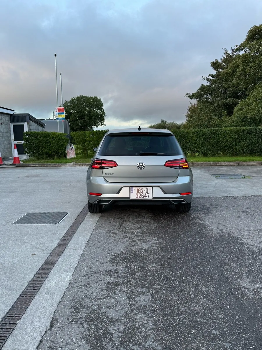 Volkswagen Golf HIGHLINE R-LINE PACK 1.4 TSI AUTO - Image 3