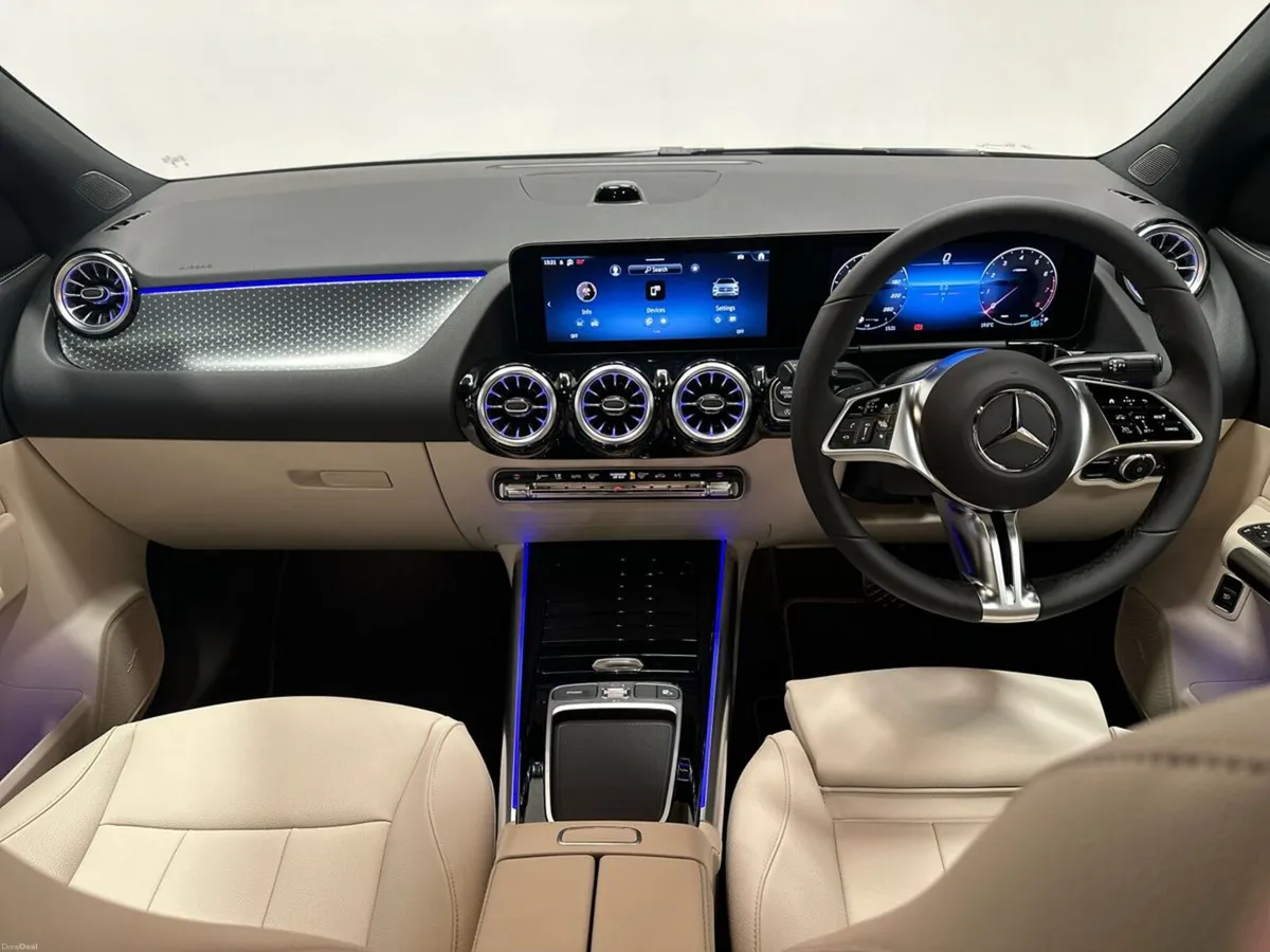 Mercedes-Benz GLA GLA180 Premium Progressive Line - Image 2