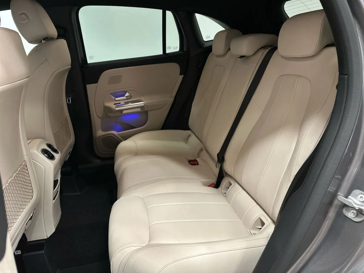 Mercedes-Benz GLA GLA180 Premium Progressive Line - Image 4