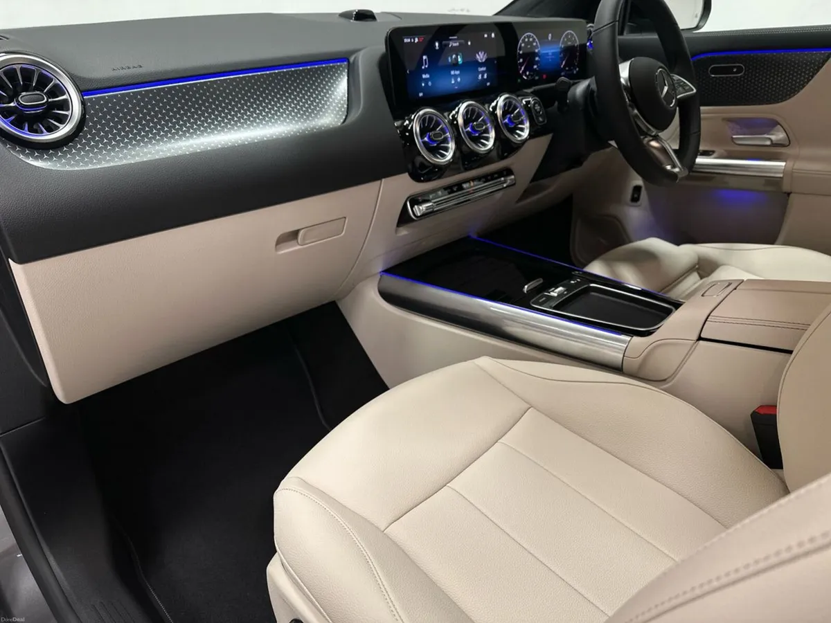 Mercedes-Benz GLA GLA180 Premium Progressive Line - Image 6