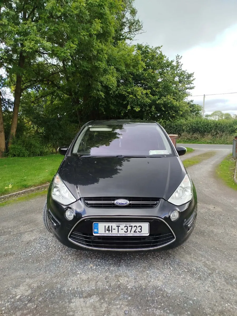 Ford S-Max TITANIUM 2014 low mileage - Image 2