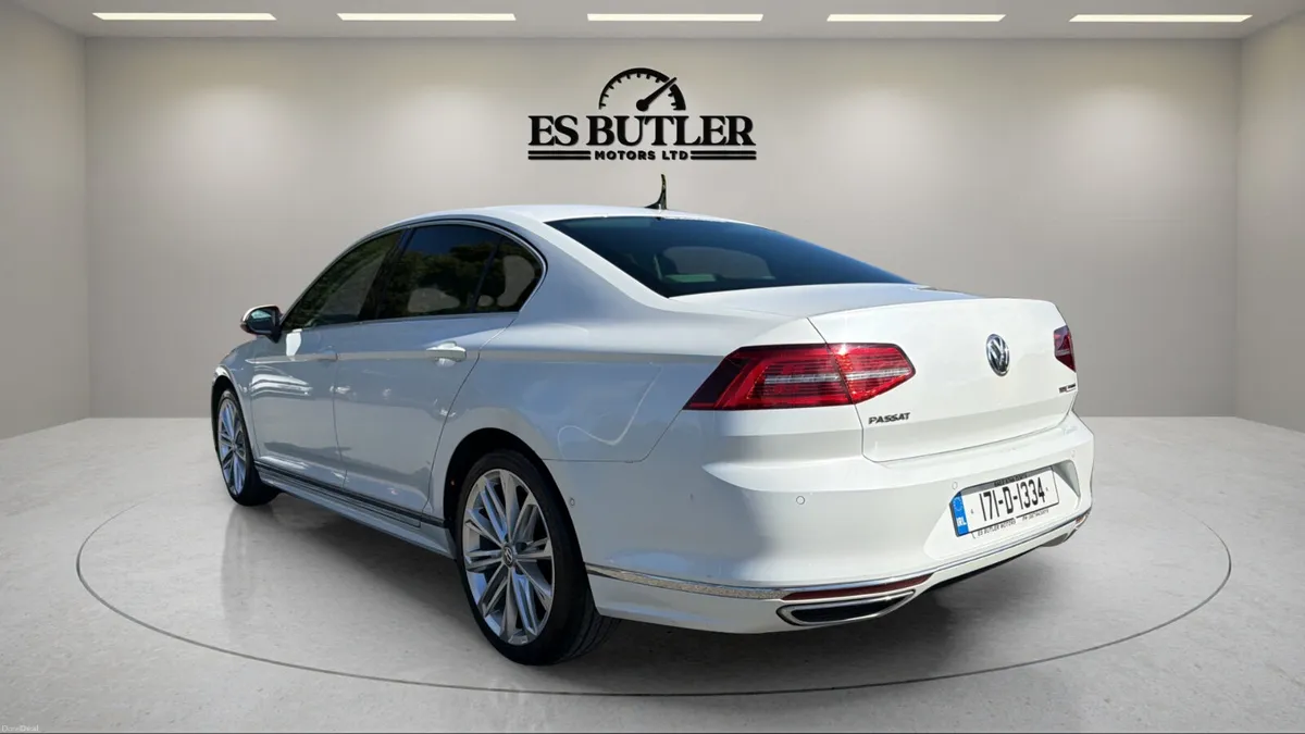 2017 VW Passat RLINE 1.6L DIESEL / DIGITAL DASH - Image 3