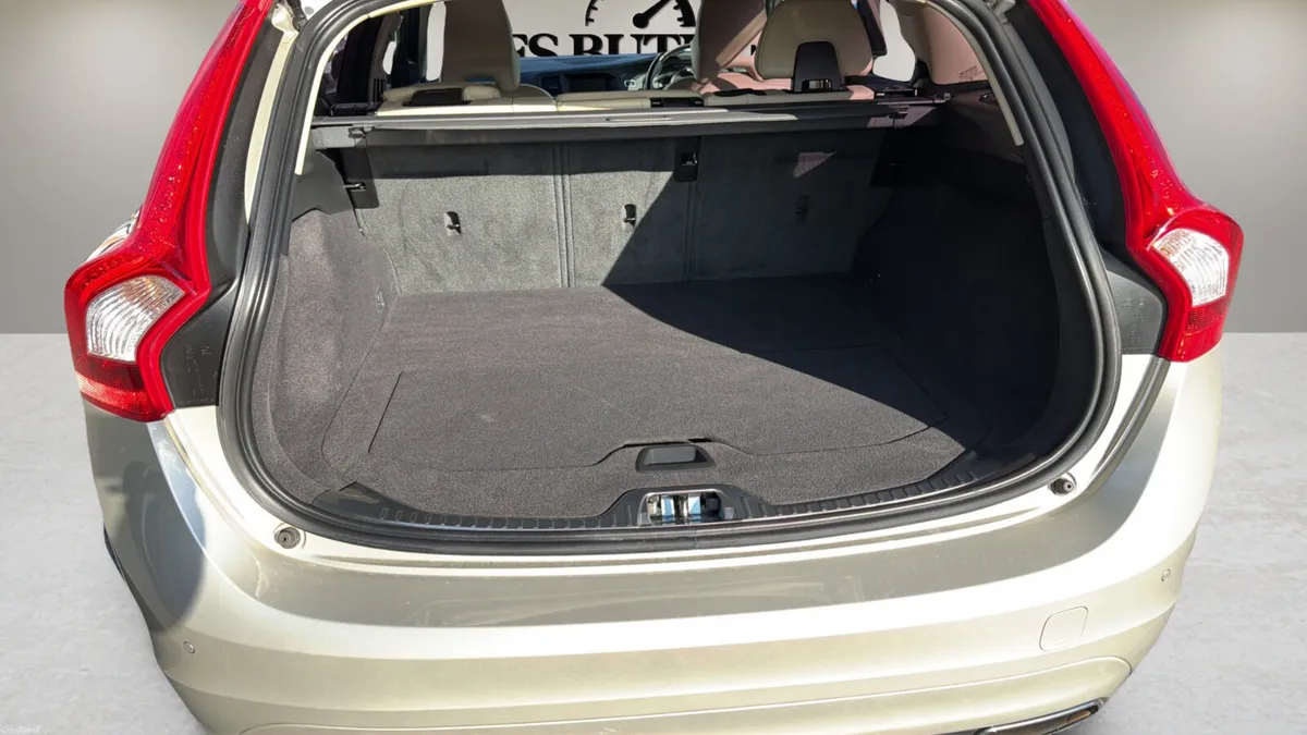 181 Volvo V60 Estate 2.0L DIESEL AUTO 1YR WARRANTY - Image 5