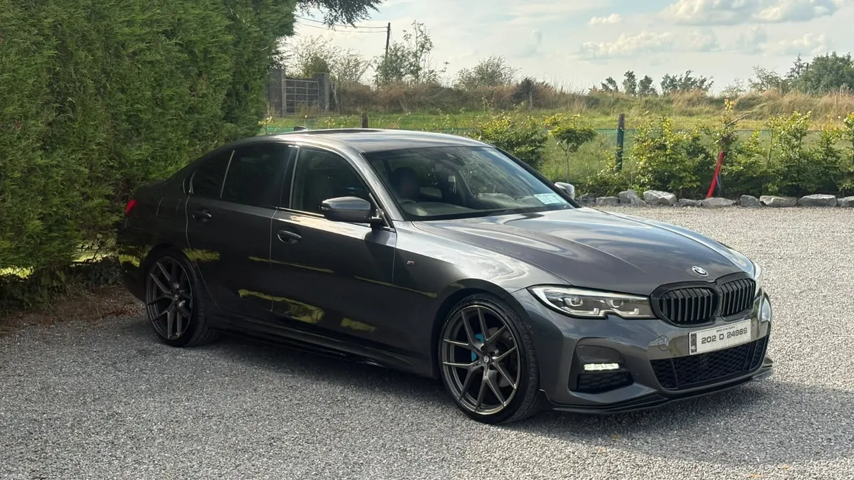 BMW 3-Series 2020 - Image 2