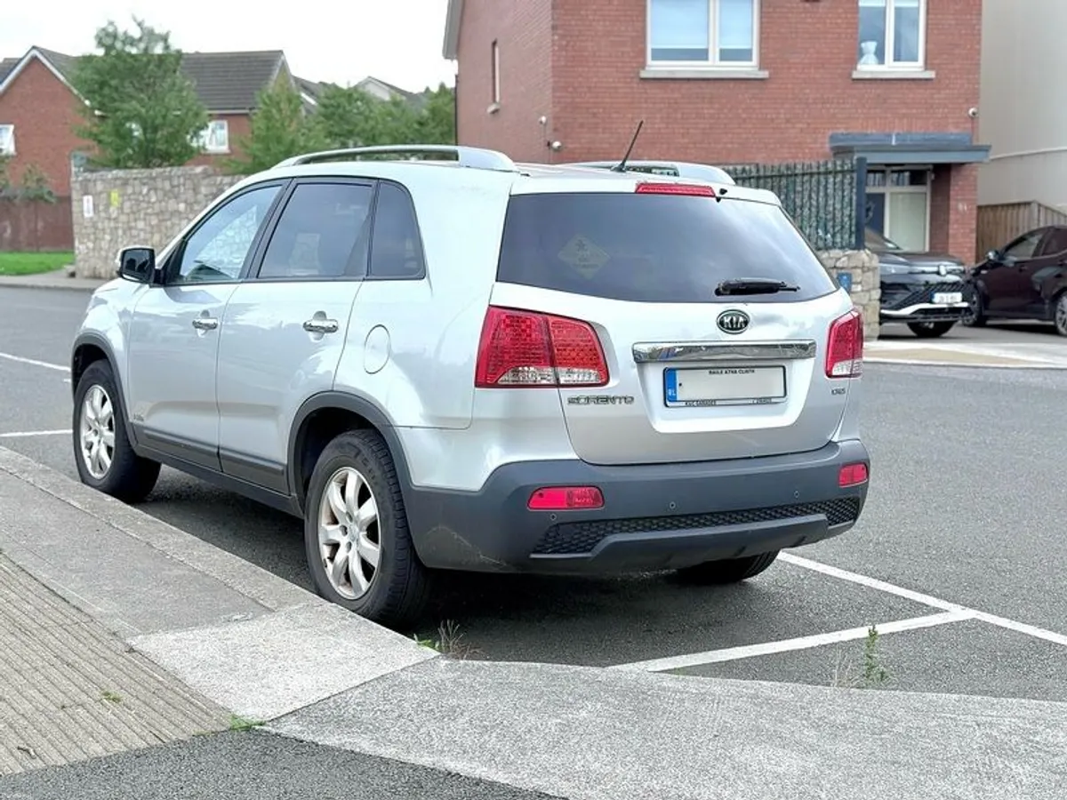 2011 Kia Sorento new clutch, taxed - Image 4
