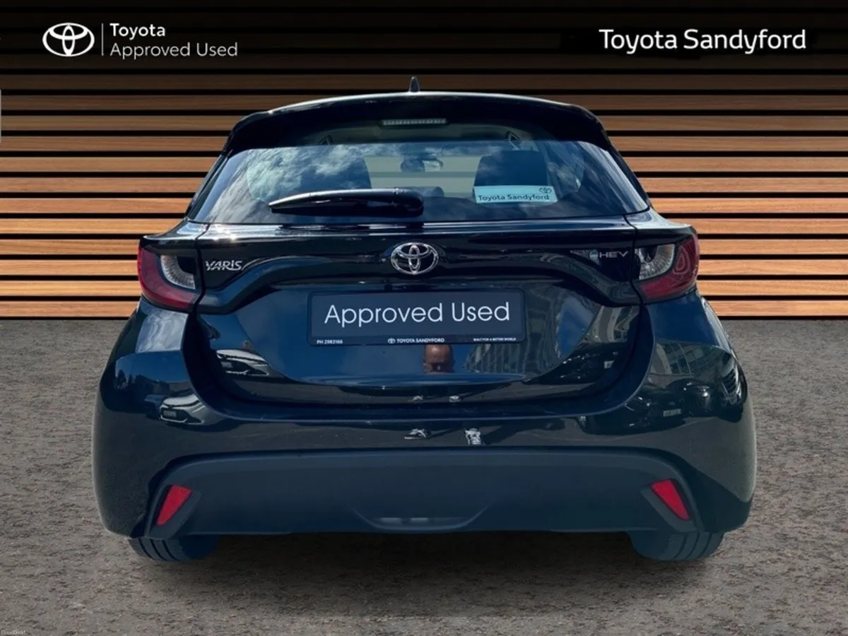 Toyota Yaris HYBRID LUNA // REAR CAMERA // TOYOTA - Image 4