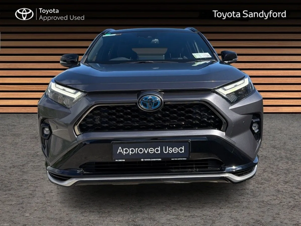 Toyota RAV4 SPORT PLUG-IN HYBRID AWD // LEATHER HE - Image 5