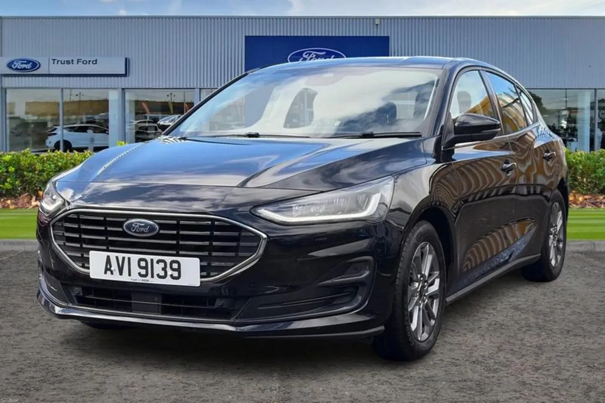 Ford Focus 1.0T EcoBoost MHEV Titanium Hatchback 5 - Image 5