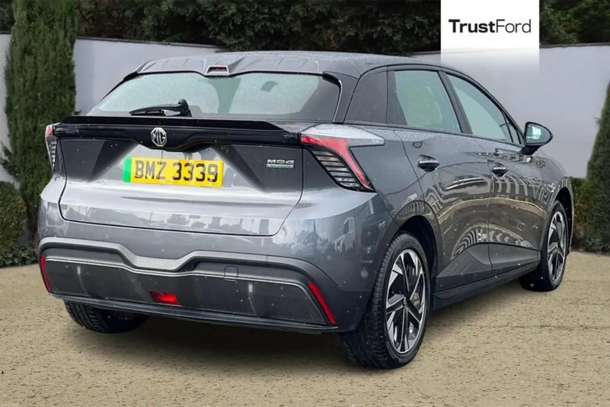 MG MG4 125kW SE EV 51kWh 5dr Auto - Image 4