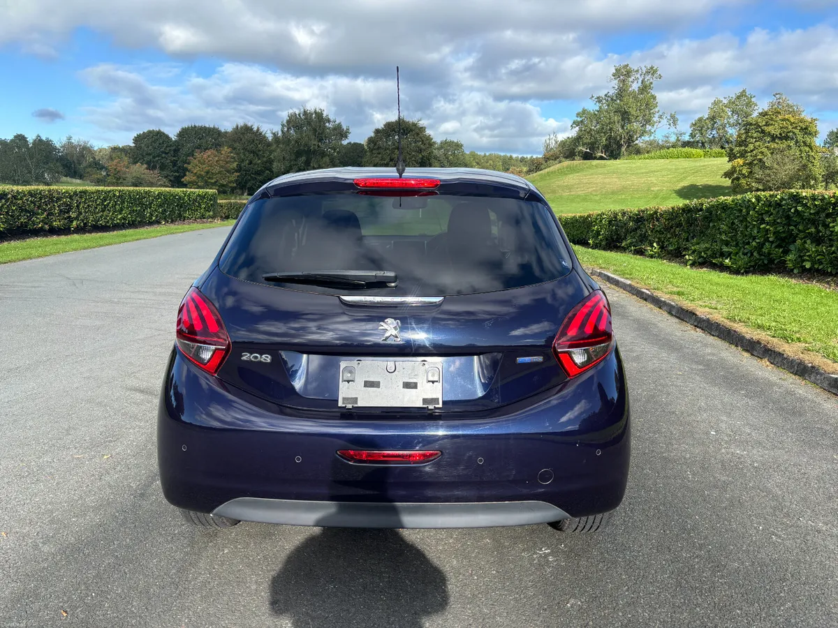 PEUGEOT 208 1.2 AUTO 2017 - Image 6
