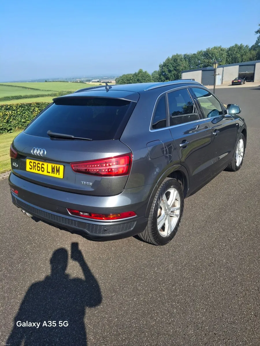Audi Q3 2017 - Image 3