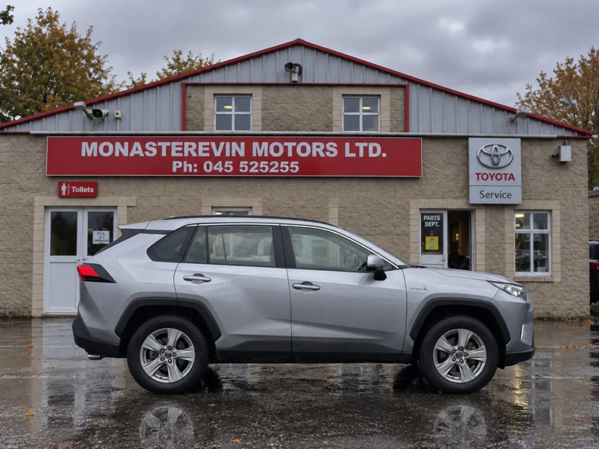 Toyota RAV4 *ORIGINAL IRISH CAR* RAV4 HYBRID LUNA - Image 3