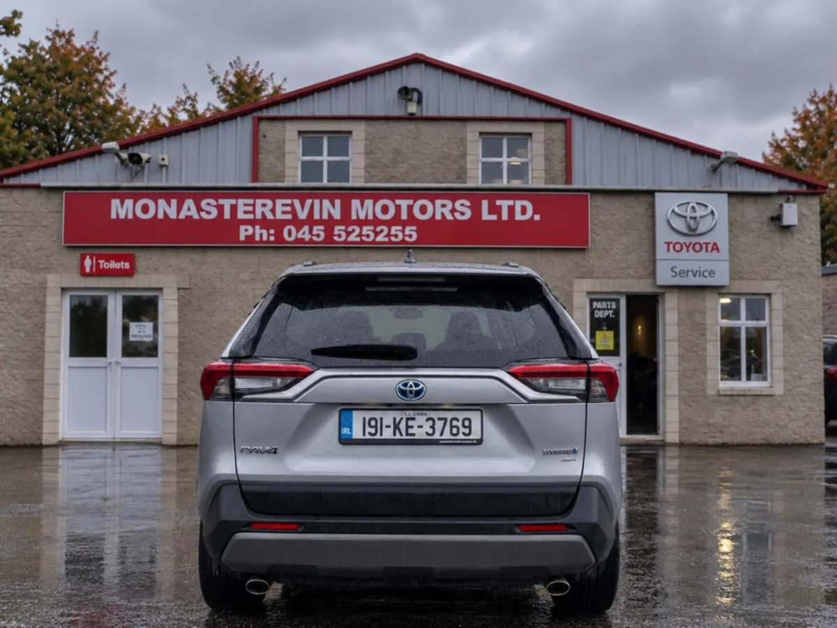 Toyota RAV4 *ORIGINAL IRISH CAR* RAV4 HYBRID LUNA - Image 4