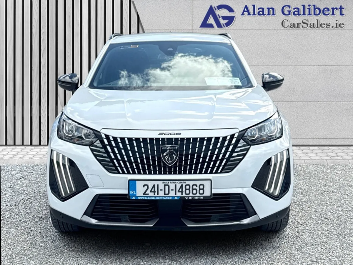 Peugeot 2008 ALLURE 1.2 PETROL HIGH SPEC - Image 4