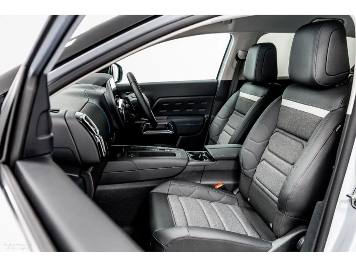 Citroen C5 Aircross Plus Pack 1.2 Hybrid Auto 145H - Image 5