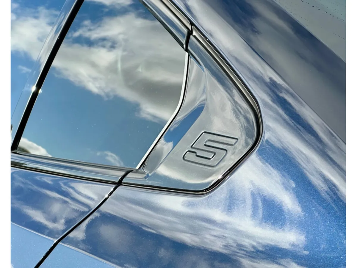 BMW i5 G60 EDRIVE40 M SPORT - Image 3