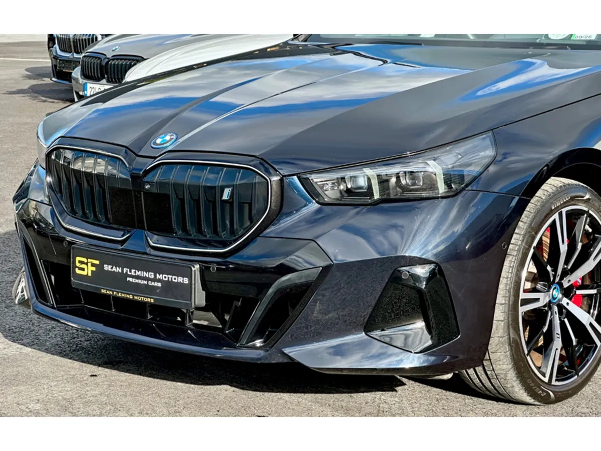 BMW i5 G60 EDRIVE40 M SPORT - Image 5