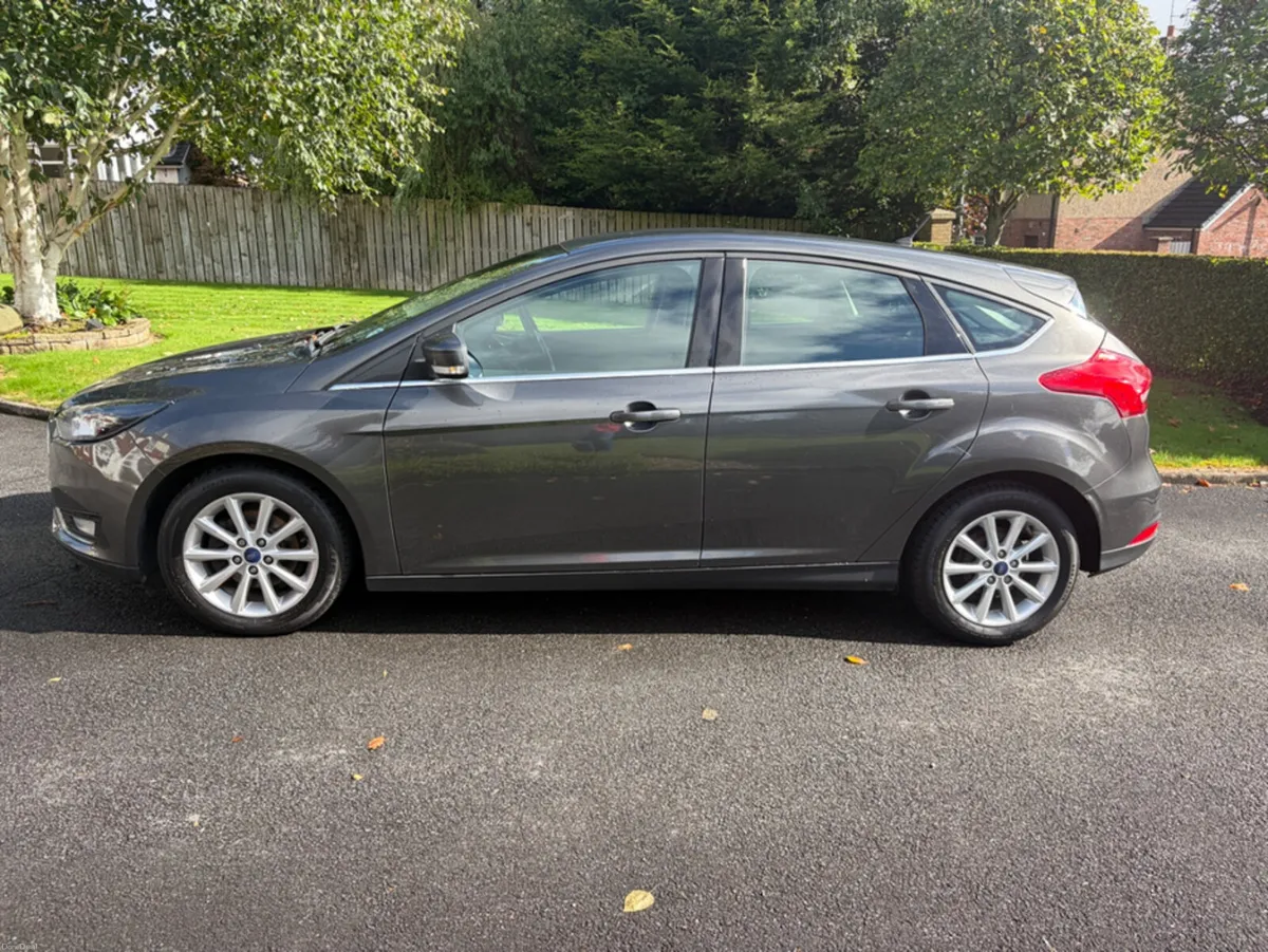Ford Focus TITANIUM TDCI - Image 3