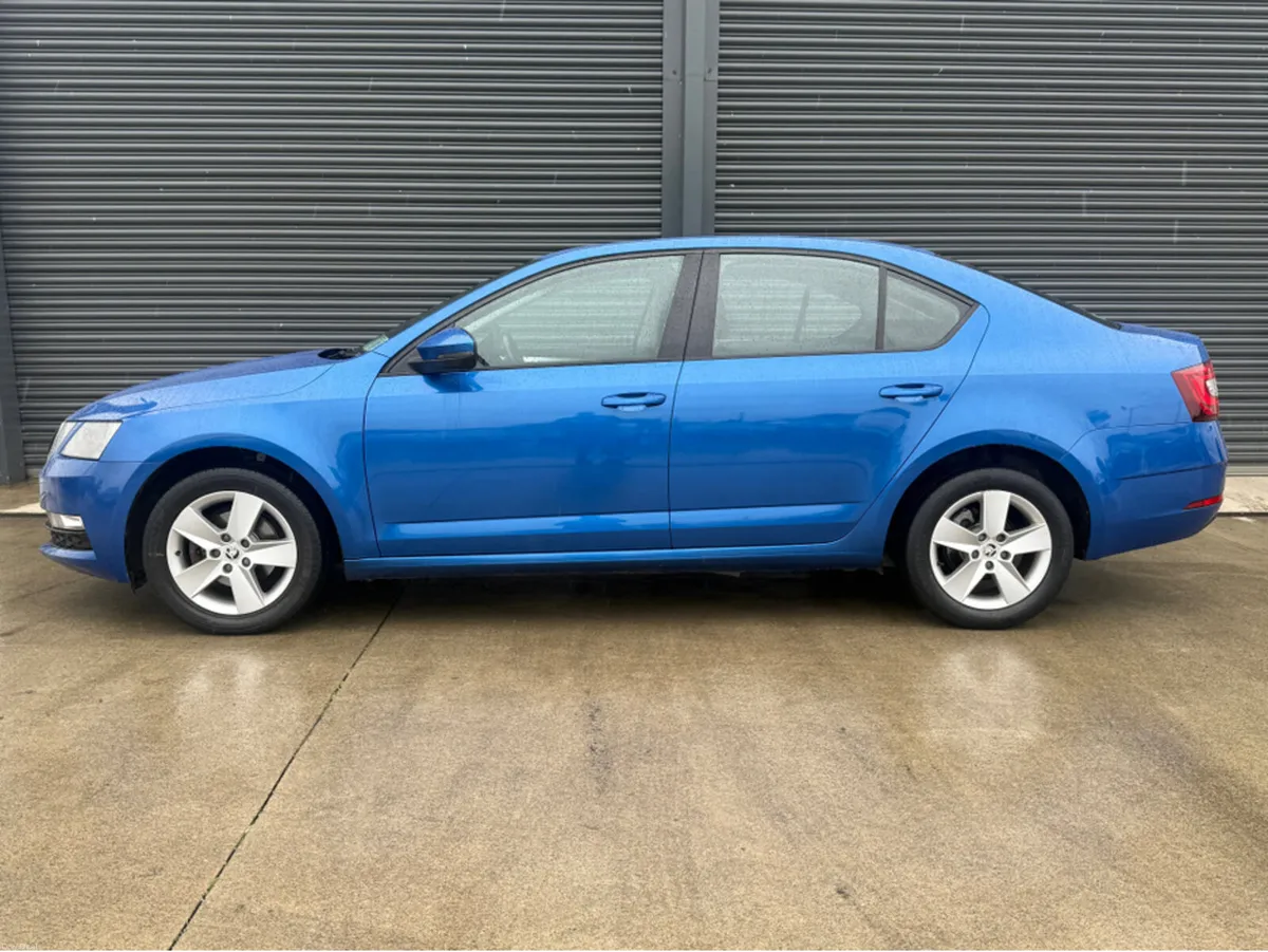 Skoda Octavia AMBITION 1.6 TDI 115HP 4DR - Image 4