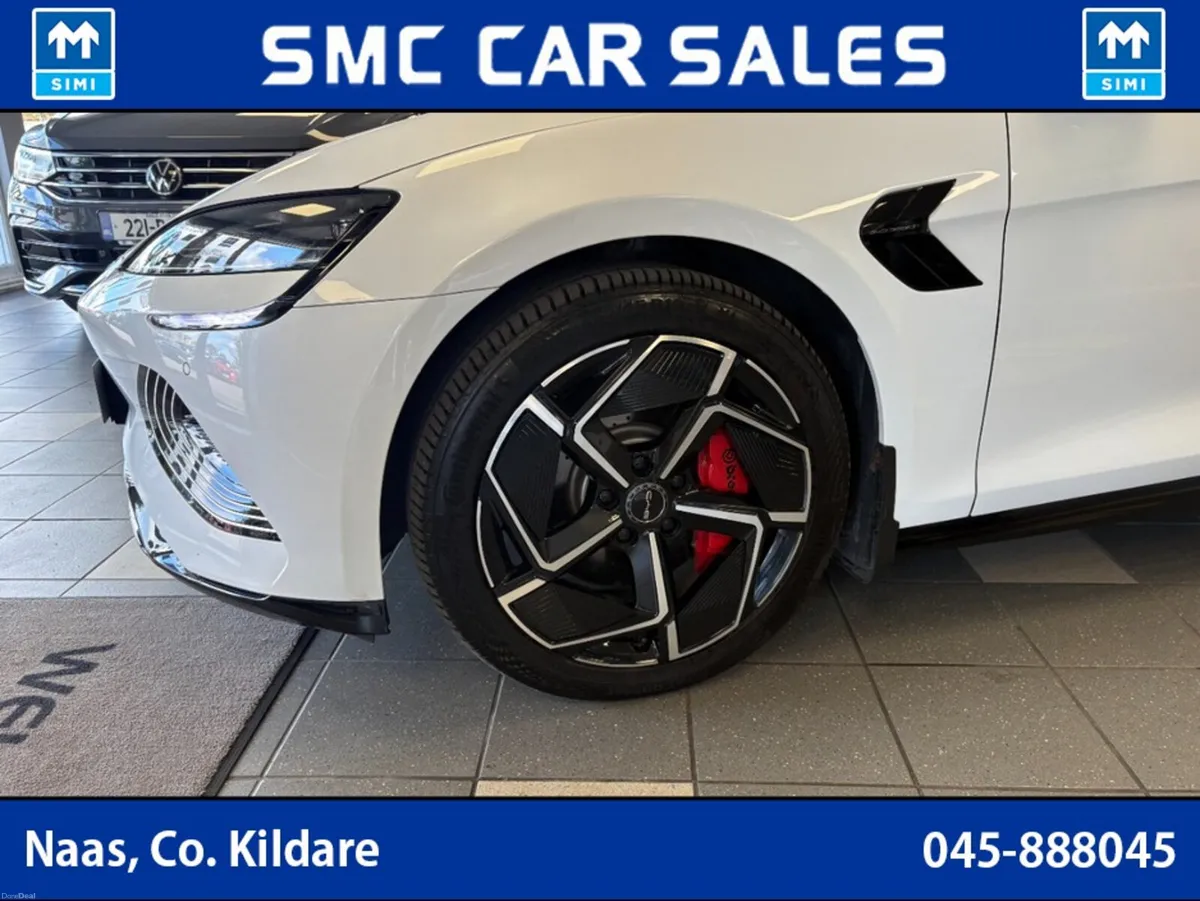 BYD SEAL AWD EXCELLENCE 530 BHP - Image 4