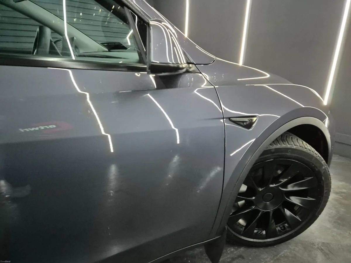 Tesla Model Y 2022 - Image 5
