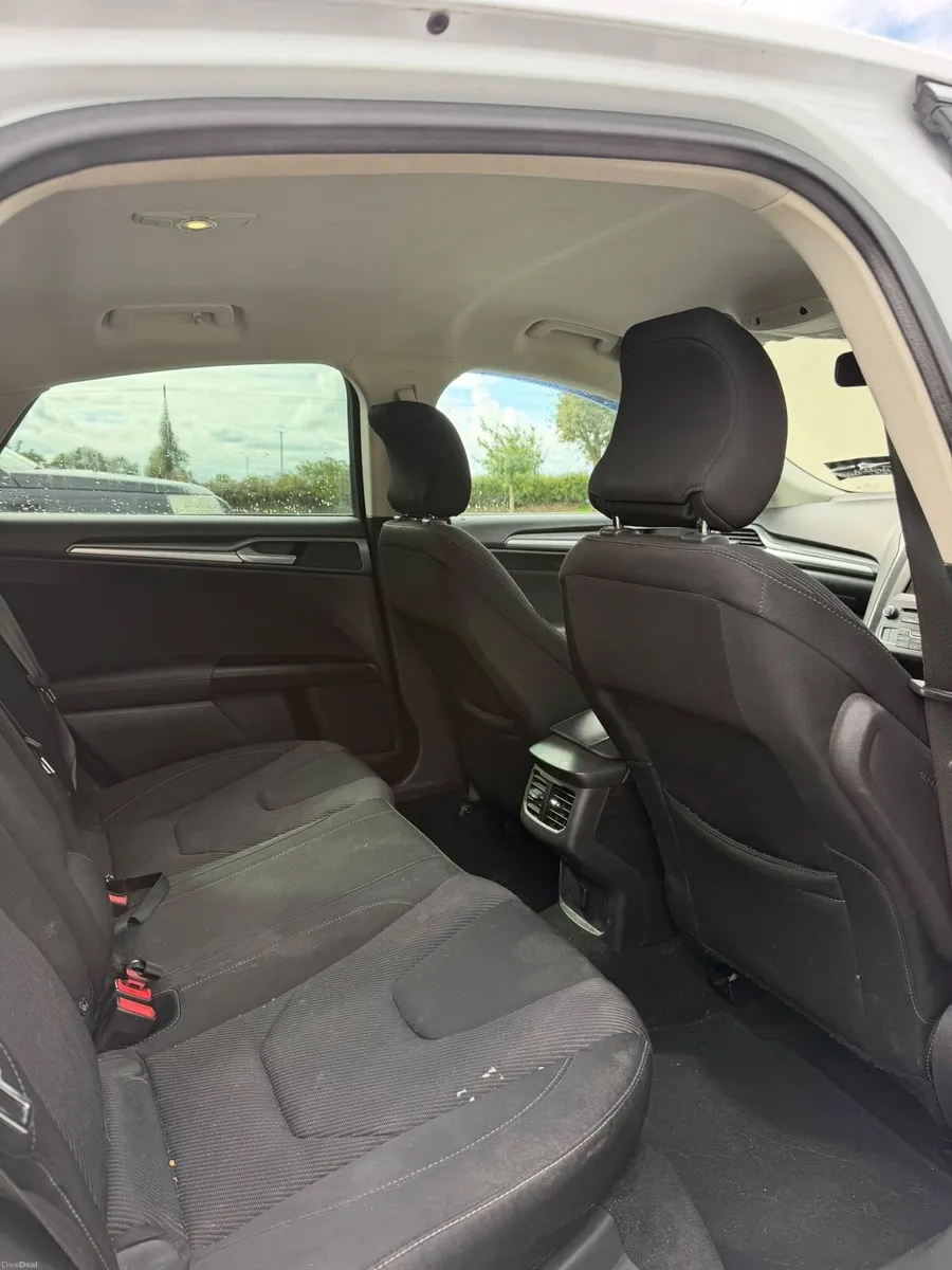 Ford mondeo - Image 4