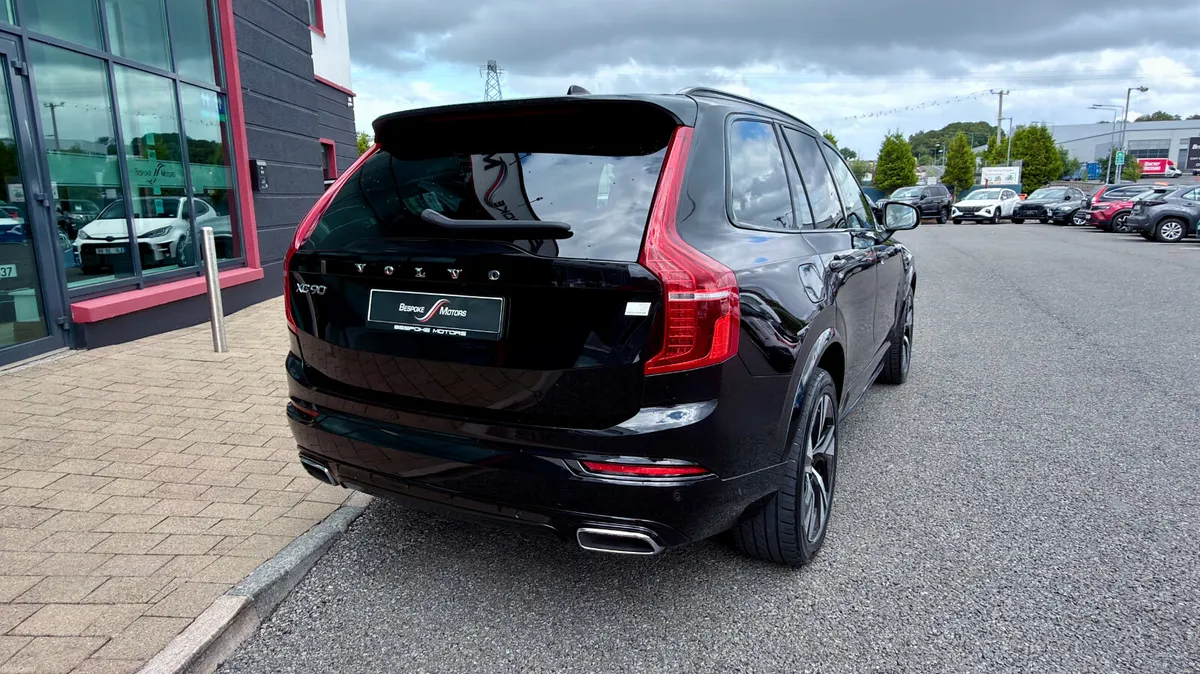 Volvo XC90 T8 R-Design AWD - Image 4