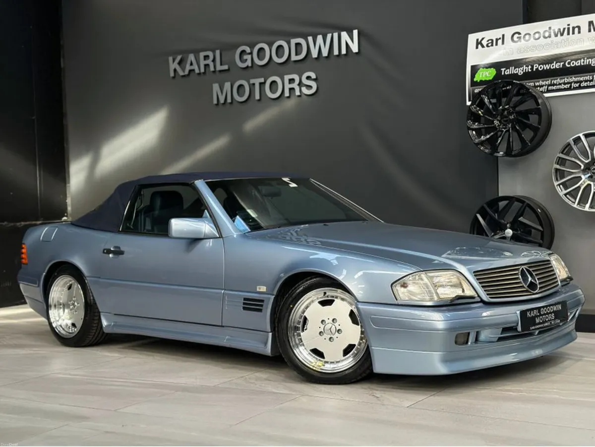 Mercedes-Benz SL 500 V8 LOW MILEAGE - Image 3