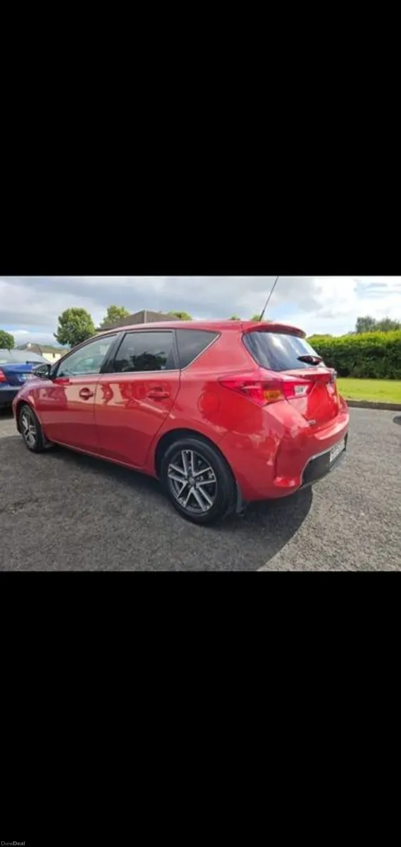 2015 Toyota Auris - Image 3
