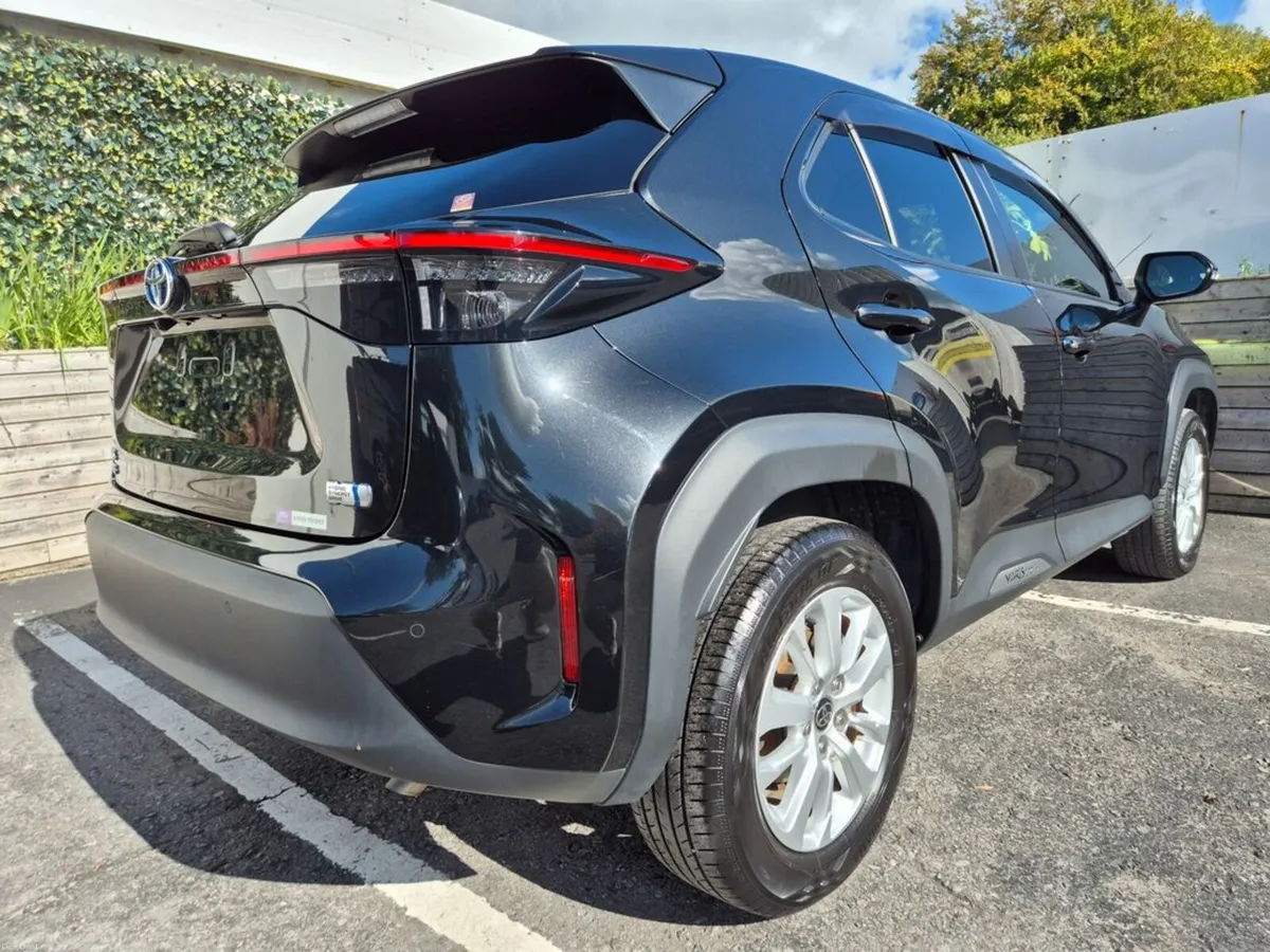 Toyota Yaris Cross 1.5 HYBRID / LUNA G PACK / TAX - Image 5