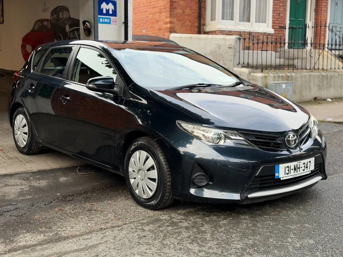 13 Toyota Auris Diesel, Manual, NCT 9/27, SIMI - Image 2