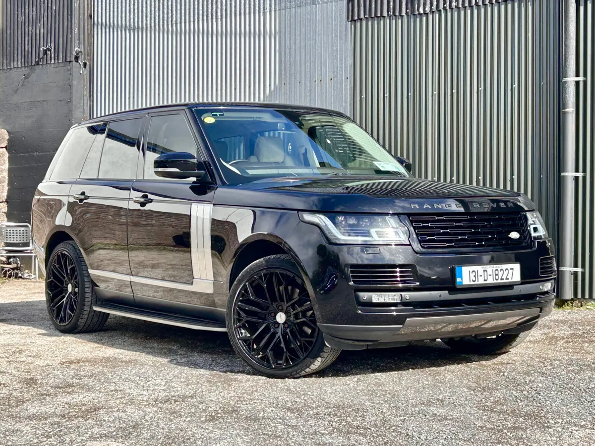 Land Rover Range Rover 2013 5 seater crew cab - Image 2