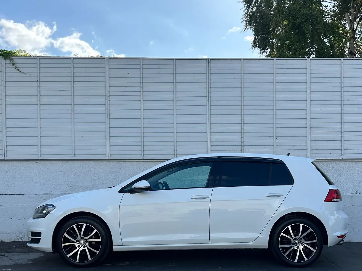 VW GOLF HIGHLINE BLUE MOTION / UPGRADED ALLOYS - Image 5