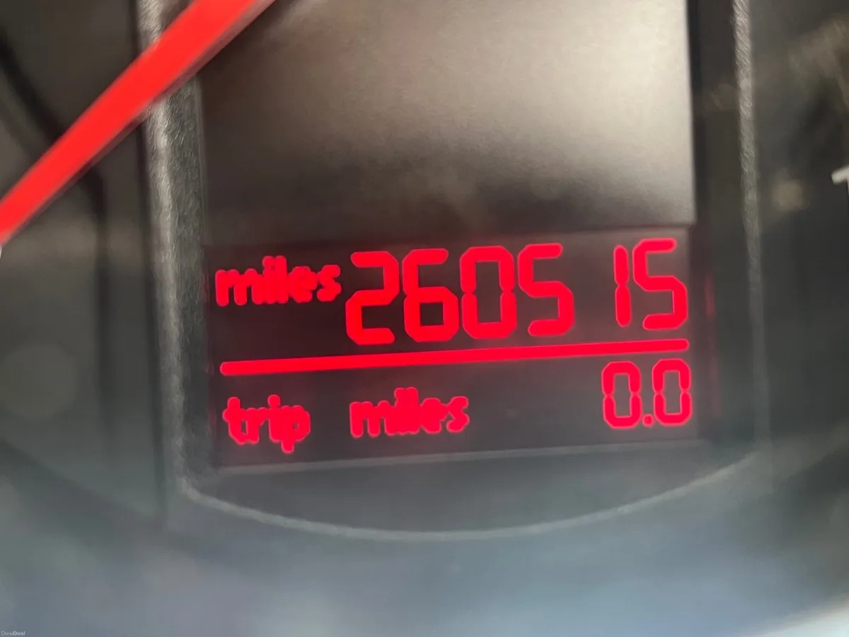 Volkswagen Passat 2008 - Image 2