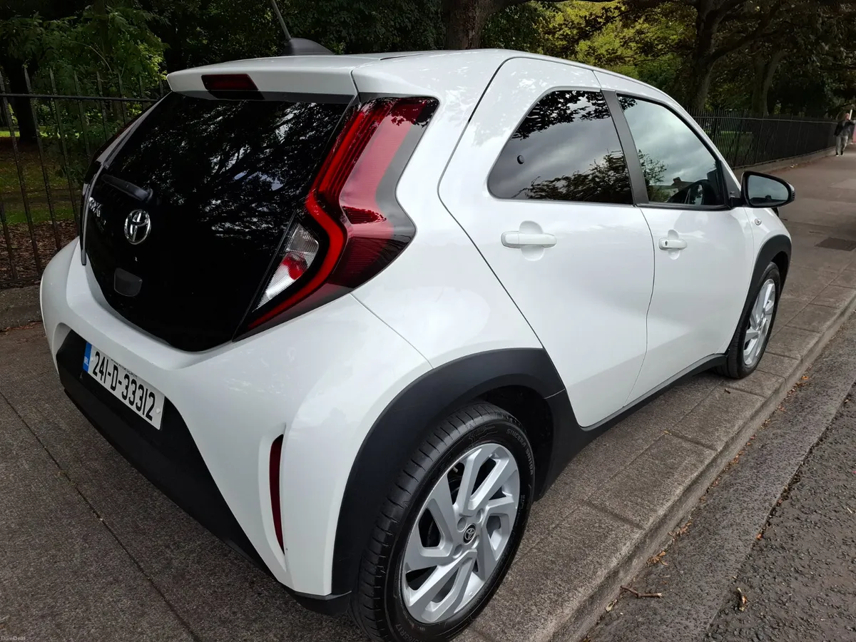 2024 TOYOTA AYGO X - Image 5
