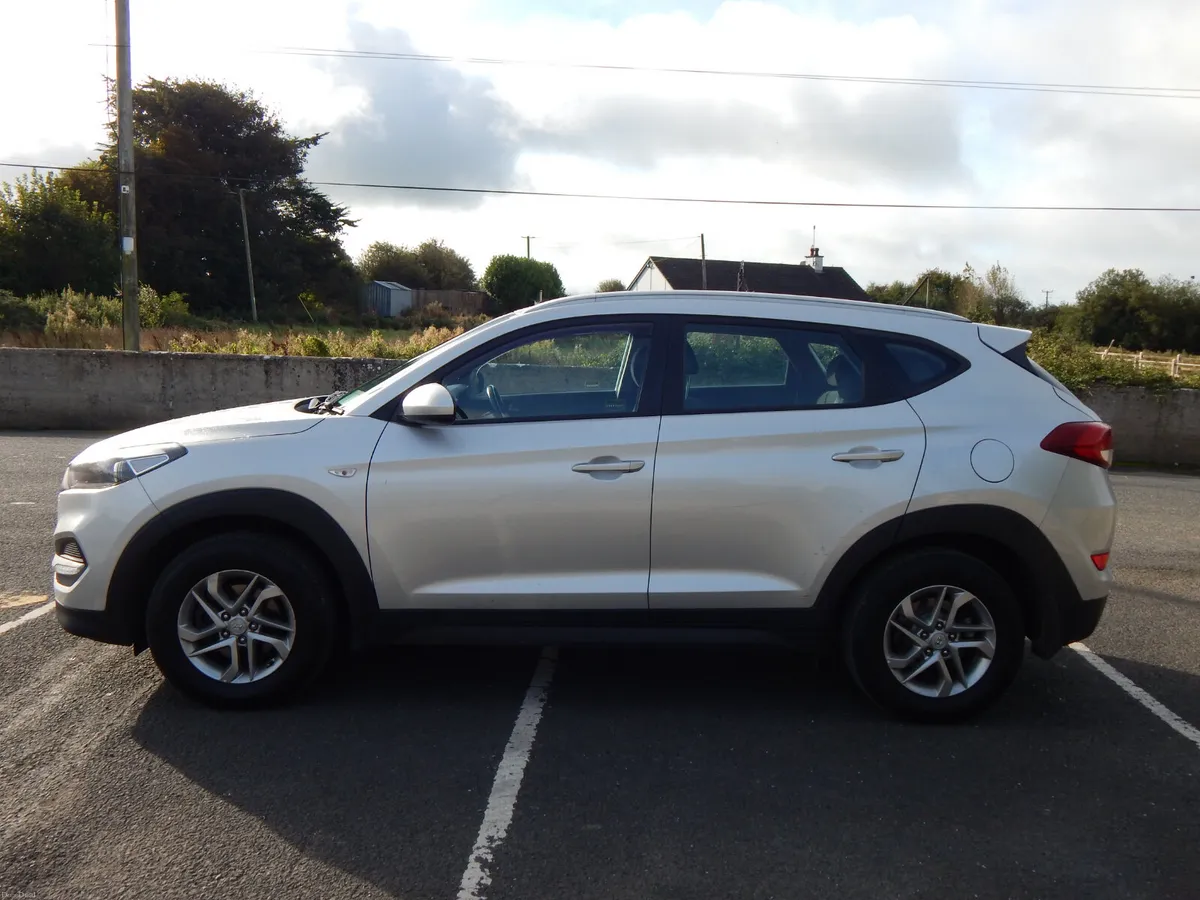 2016 Hyundai Tucson 1.7 Long Tax & Test 08/27 - Image 5